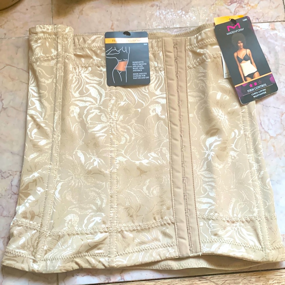 Maidenform shapewear SM